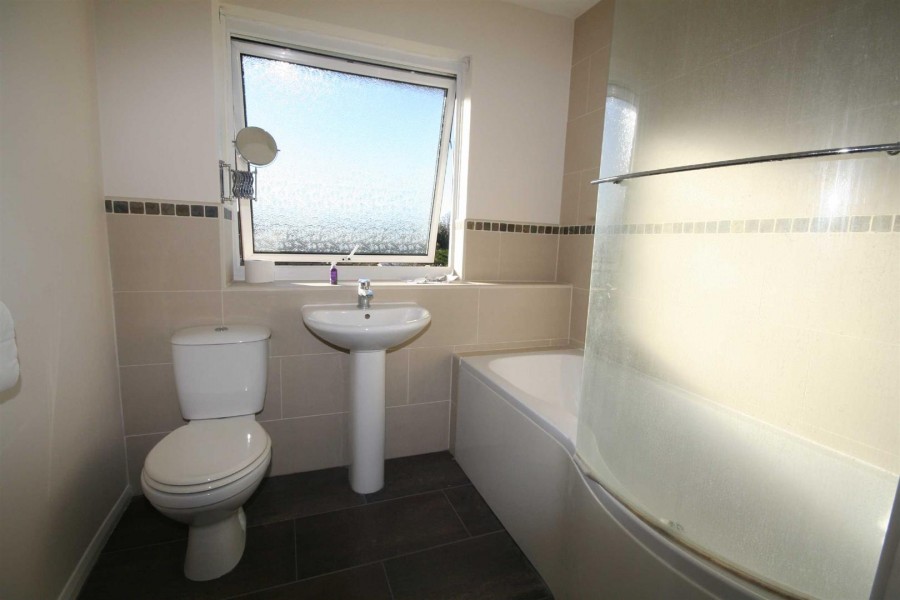 Images for Chaseside Avenue, Twyford, Reading EAID:wentworthapi BID:3