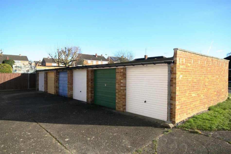 Images for Chaseside Avenue, Twyford, Reading EAID:wentworthapi BID:3