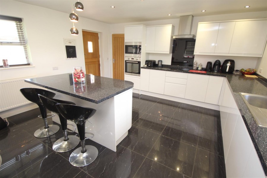 Images for Carters Hill, Wokingham EAID:wentworthapi BID:3