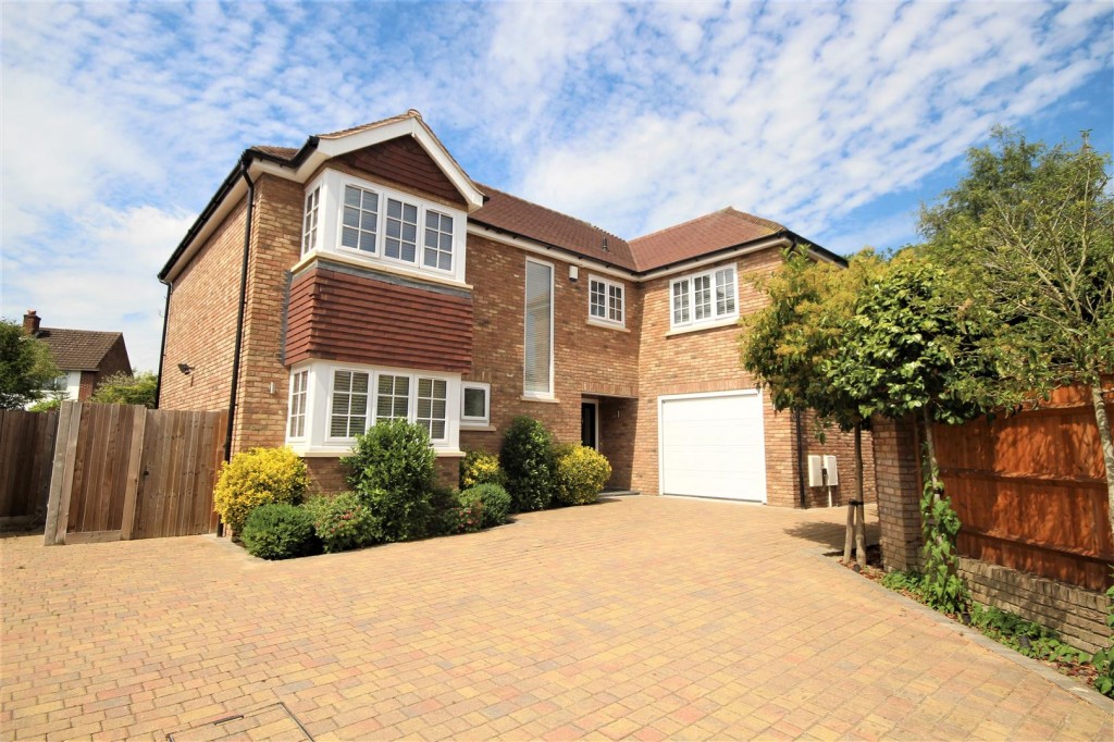 Park View Drive South, Charvil, Reading WentWorth Estate Agents