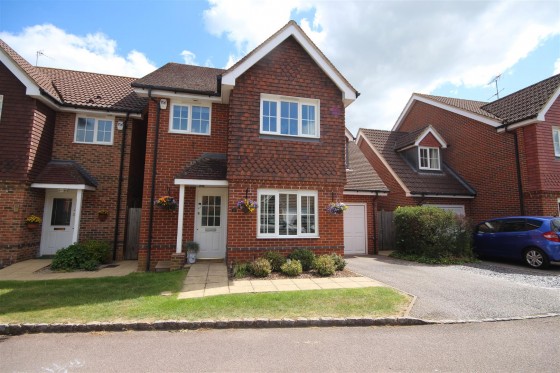 View Full Details for Pipistrelle Way, Charvil, Reading - EAID:wentworthapi, BID:3
