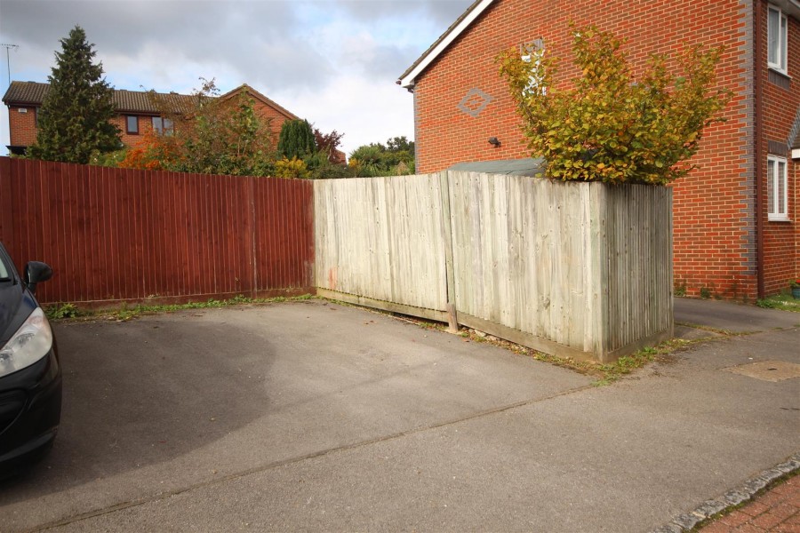 Images for Stephen Close, Twyford, Reading EAID:wentworthapi BID:3