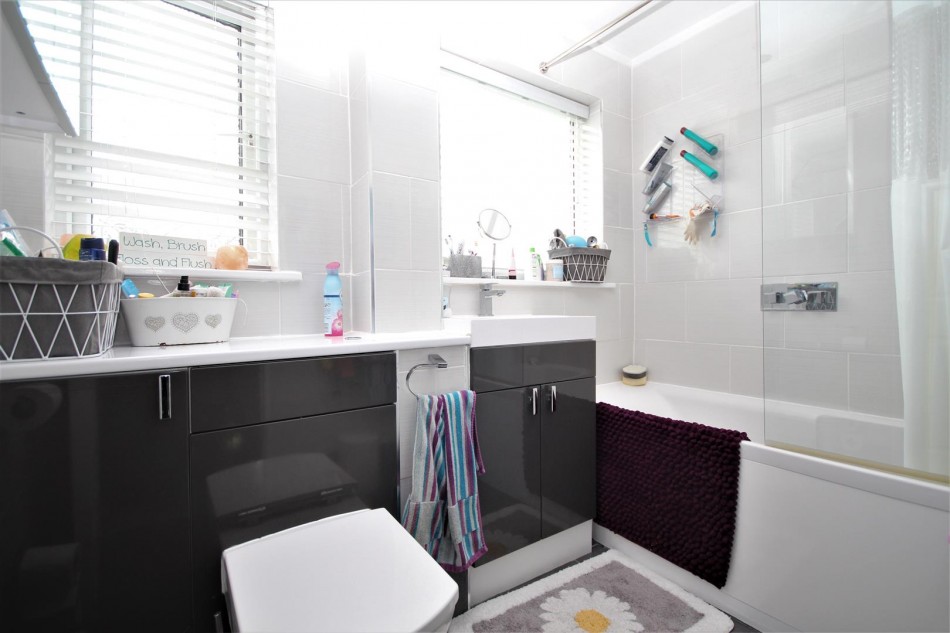 Images for Middlefields, Ruscombe, Reading EAID:wentworthapi BID:3