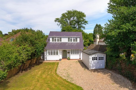 Milestone Avenue, Charvil, Reading