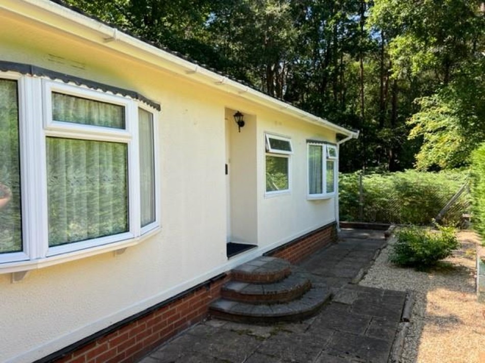 Images for Nine Mile Ride, Finchampstead, Wokingham EAID:wentworthapi BID:3