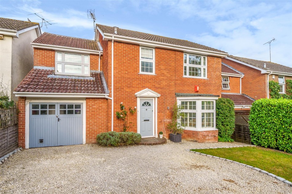 Images for Ridgeway, Wargrave, Reading EAID:wentworthapi BID:3