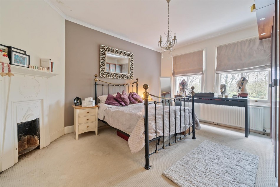 Denmark Avenue, Woodley, Reading WentWorth Estate Agents