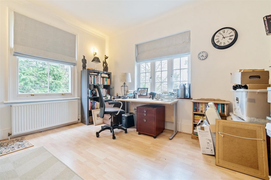 Denmark Avenue, Woodley, Reading WentWorth Estate Agents