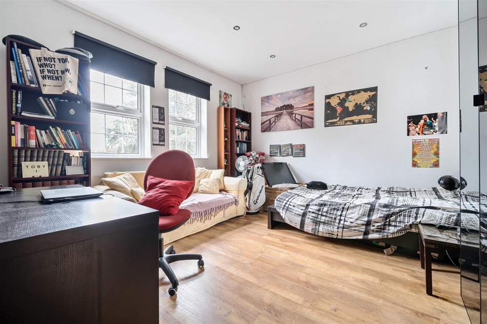 Denmark Avenue, Woodley, Reading WentWorth Estate Agents