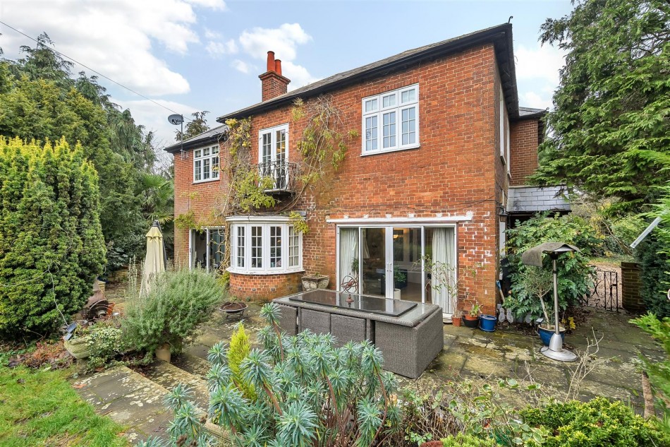 Denmark Avenue, Woodley, Reading WentWorth Estate Agents