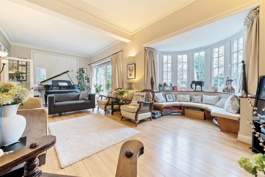 Denmark Avenue, Woodley, Reading WentWorth Estate Agents