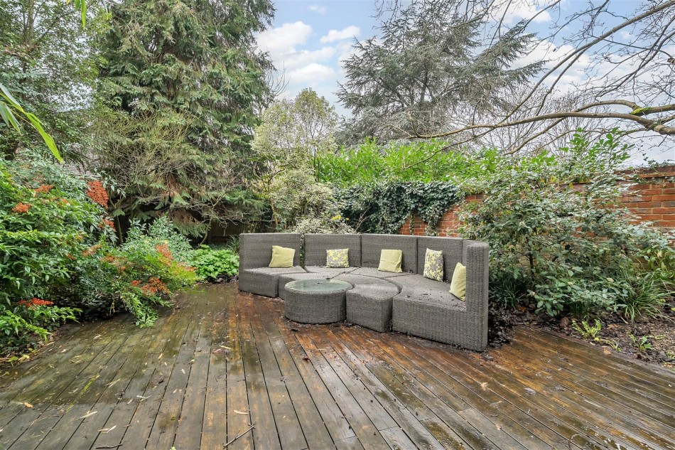 Denmark Avenue, Woodley, Reading WentWorth Estate Agents