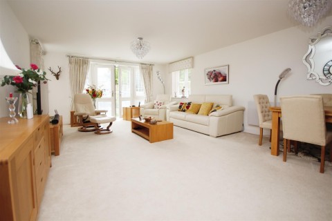 London Road, Ruscombe, Reading