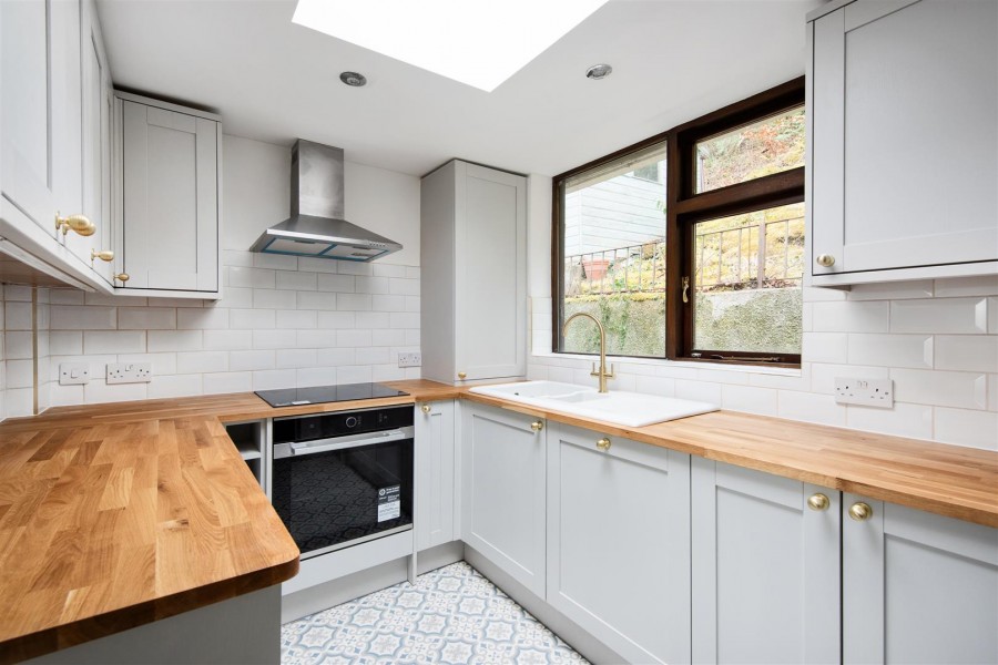 Images for Kingsdown, Corsham EAID:wentworthapi BID:5