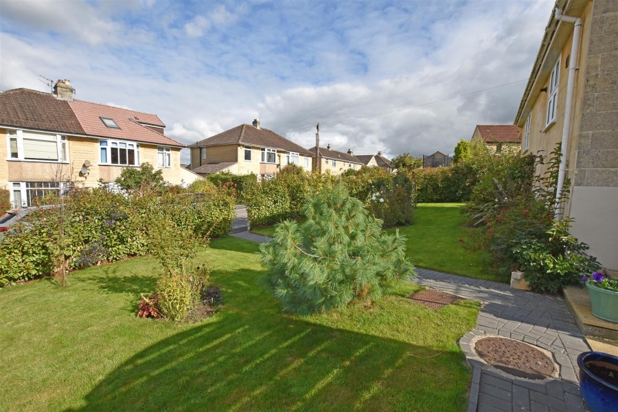 Images for Holcombe Close, Bathampton, Bath EAID:wentworthapi BID:5
