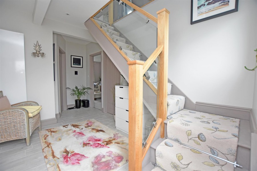Images for Holcombe Close, Bathampton, Bath EAID:wentworthapi BID:5