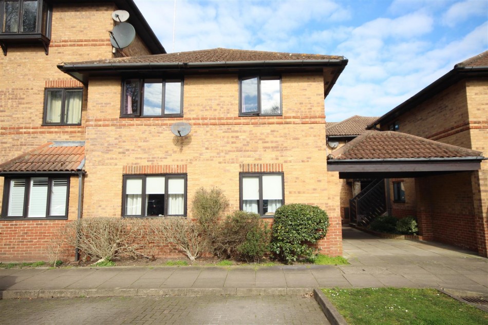 Images for Polehampton Close, Twyford, Reading EAID:wentworthapi BID:3
