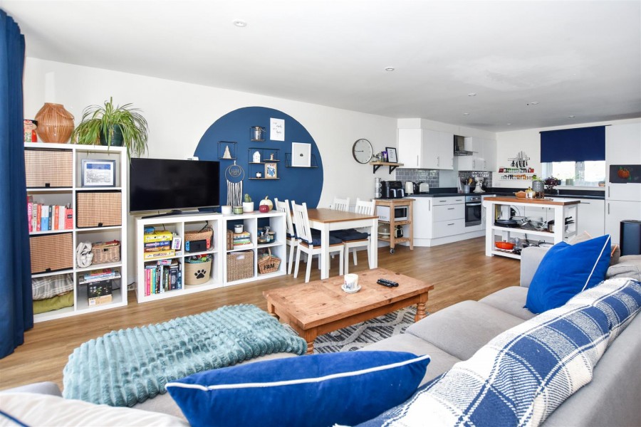 Images for Farmborough View, Bath Road EAID:wentworthapi BID:5