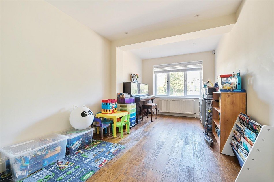 Images for Fidlers Walk, Wargrave, Reading, Berkshire, RG10 EAID:wentworthapi BID:3