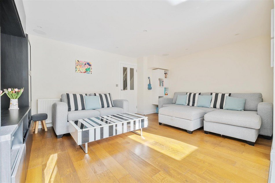 Images for Fidlers Walk, Wargrave, Reading, Berkshire, RG10 EAID:wentworthapi BID:3