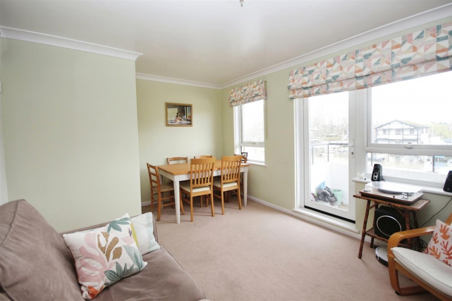 Images for De Montfort Road, Reading EAID:wentworthapi BID:3