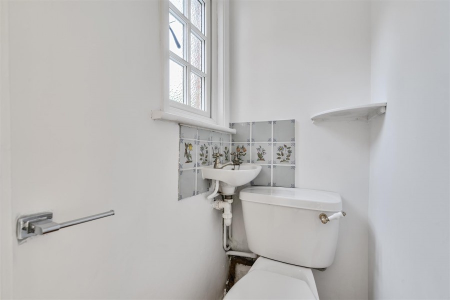 Images for Burchetts Green Road, Burchetts Green, Maidenhead, SL6 EAID:wentworthapi BID:3