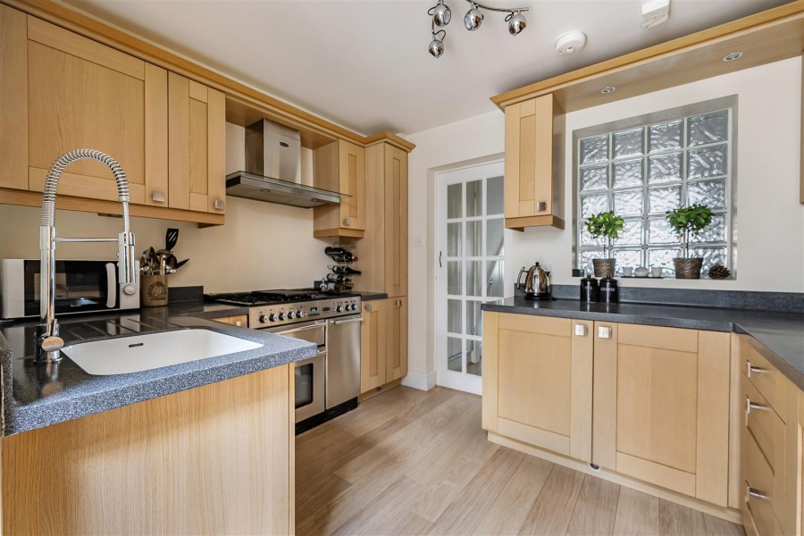 Images for Victoria Road, Wargrave, Reading, Berkshire, RG10 EAID:wentworthapi BID:3