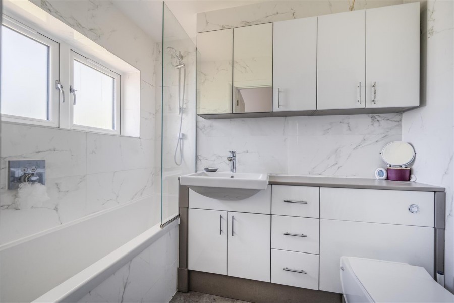Images for Pine Grove, Twyford, Reading, Berkshire, RG10 EAID:wentworthapi BID:3