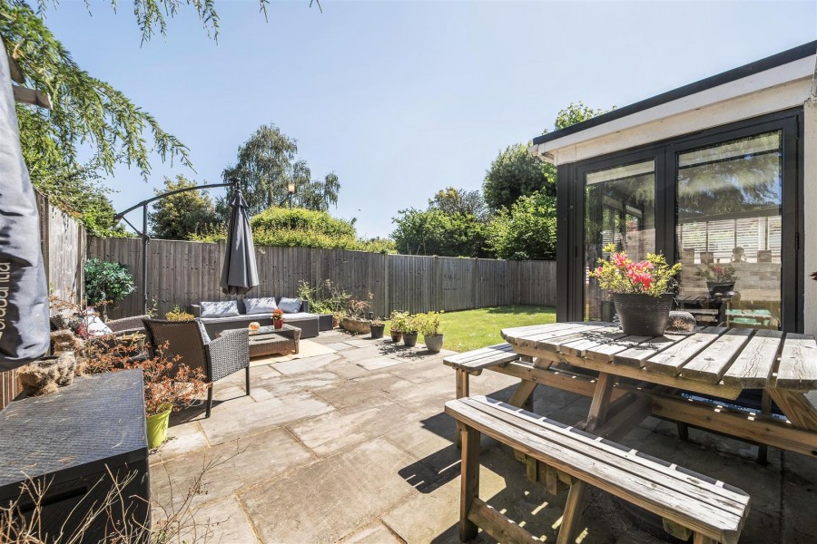 Images for Pine Grove, Twyford, Reading, Berkshire, RG10 EAID:wentworthapi BID:3