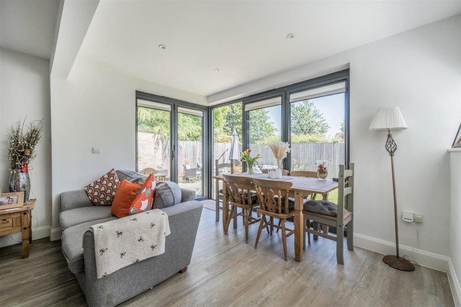Images for Pine Grove, Twyford, Reading, Berkshire, RG10 EAID:wentworthapi BID:3