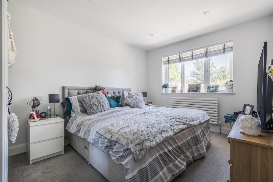 Images for Pine Grove, Twyford, Reading, Berkshire, RG10 EAID:wentworthapi BID:3