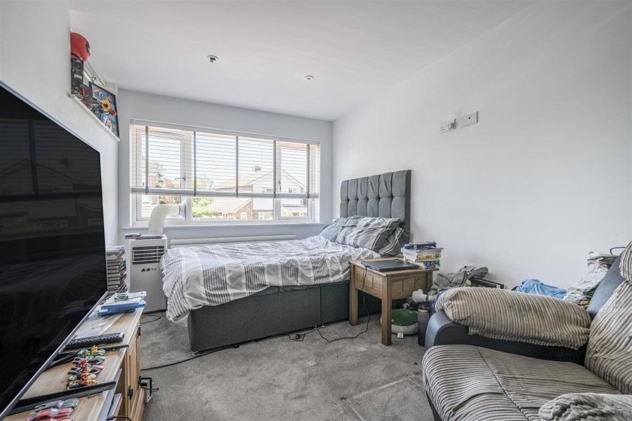 Images for Pine Grove, Twyford, Reading, Berkshire, RG10 EAID:wentworthapi BID:3
