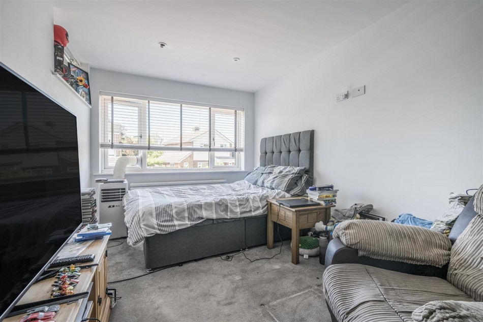 Images for Pine Grove, Twyford, Reading, Berkshire, RG10 EAID:wentworthapi BID:3