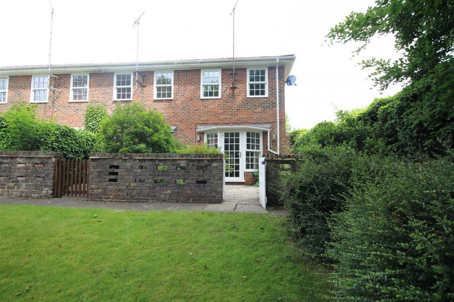 Images for Hill Lands, Wargrave, Reading EAID:wentworthapi BID:3