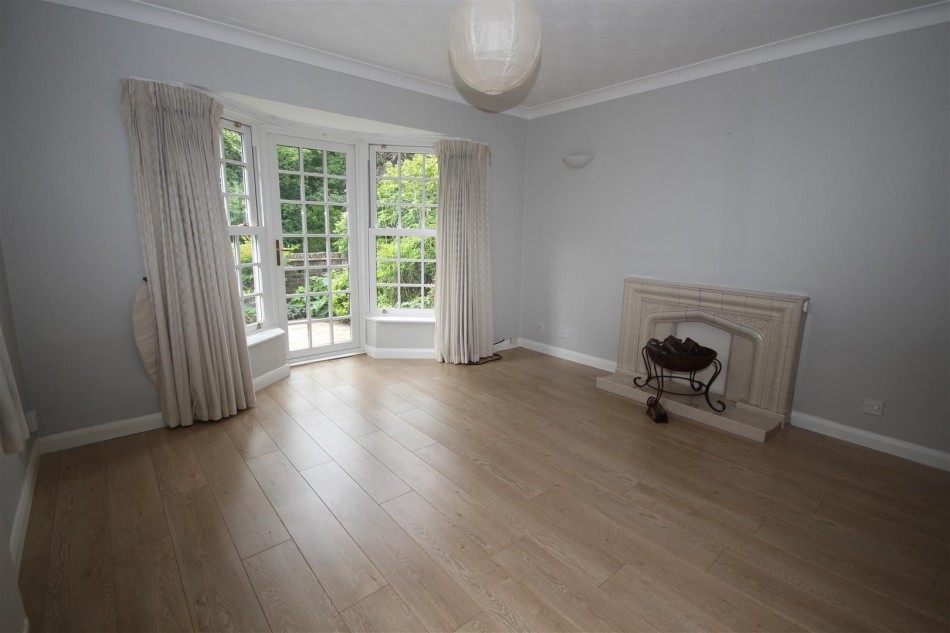 Images for Hill Lands, Wargrave, Reading EAID:wentworthapi BID:3