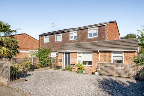 Middlefields, Ruscombe, Reading, Berkshire, RG10 - EAID:wentworthapi, BID:3