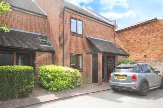 View Full Details for Station Road, Twyford, Reading, Berkshire, RG10 - EAID:wentworthapi, BID:3
