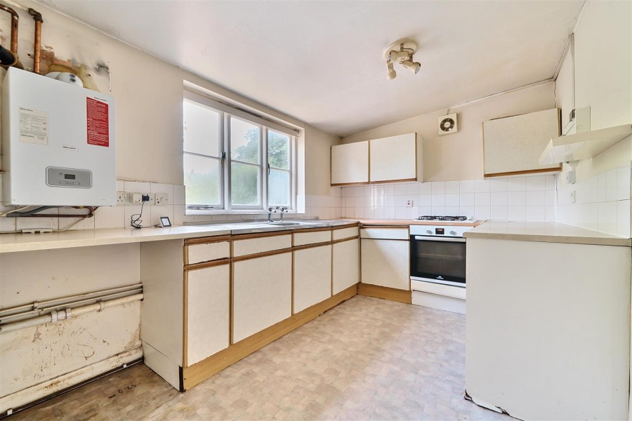 Images for 41 High Street, Twyford, Reading, Berkshire, RG10 EAID:wentworthapi BID:3