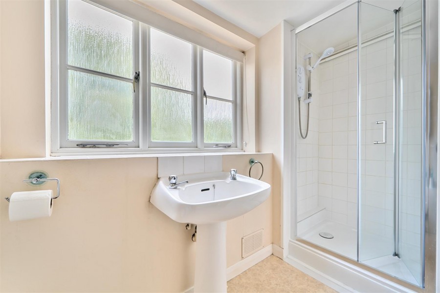Images for 41 High Street, Twyford, Reading, Berkshire, RG10 EAID:wentworthapi BID:3