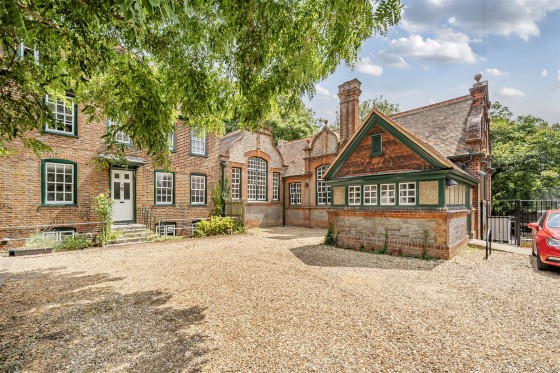 View Full Details for 41 High Street, Twyford, Reading, Berkshire, RG10 - EAID:wentworthapi, BID:3