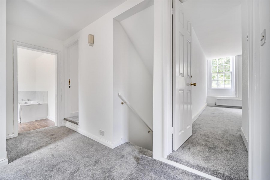 Images for 41 High Street, Twyford, Reading, Berkshire, RG10 EAID:wentworthapi BID:3