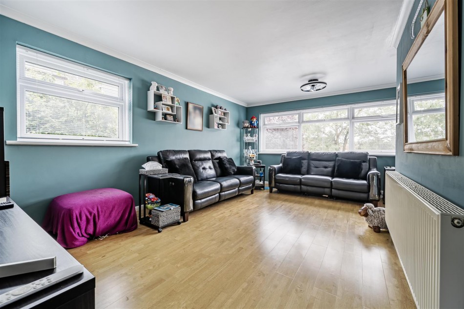 Images for Headley Close, Woodley, Reading EAID:wentworthapi BID:3