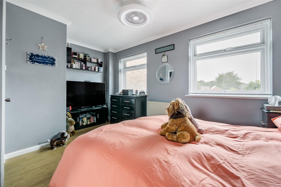 Images for Headley Close, Woodley, Reading EAID:wentworthapi BID:3