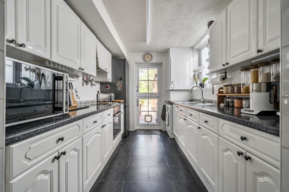 Images for Western Avenue, Woodley, Reading, Berkshire, RG5 EAID:wentworthapi BID:3