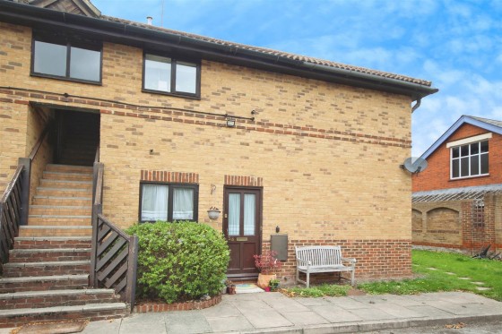 View Full Details for Polehampton Close, Twyford, Reading - EAID:wentworthapi, BID:3