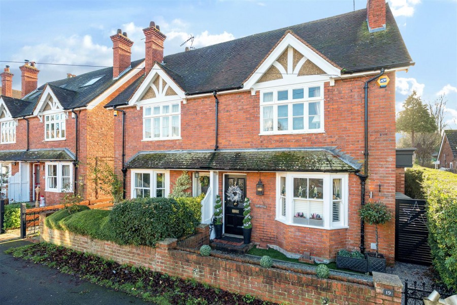 Images for Braybrooke Road, Wargrave, Reading, Berkshire, RG10 EAID:wentworthapi BID:3