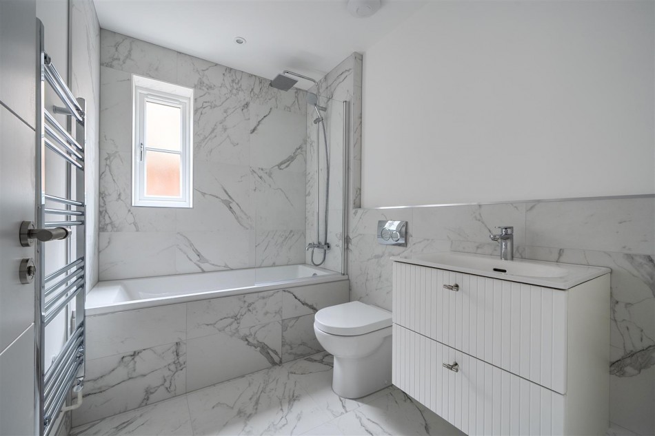 Images for Old Bath Road, Charvil, Reading, Berkshire, RG10 EAID:wentworthapi BID:3