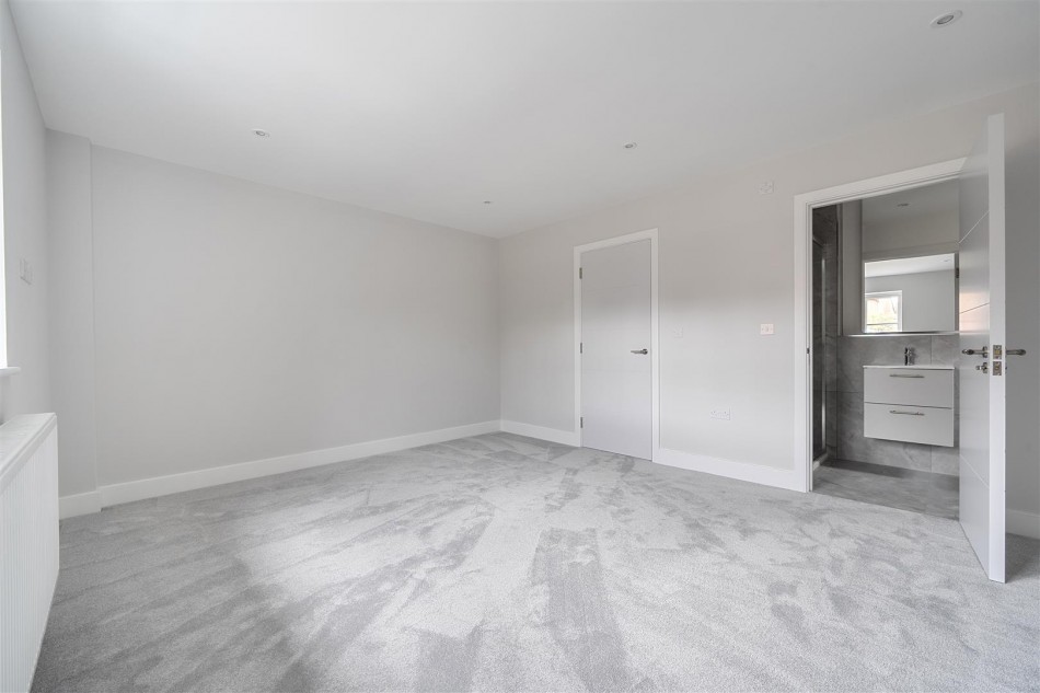 Images for Old Bath Road, Charvil, Reading, Berkshire, RG10 EAID:wentworthapi BID:3