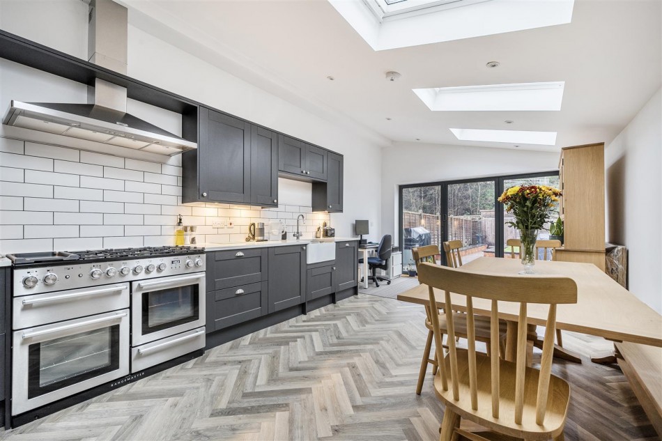 Images for Davis Way, Hurst, Berkshire, RG10 EAID:wentworthapi BID:3