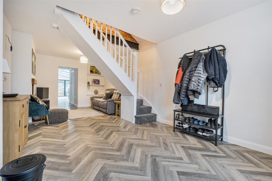 Images for Davis Way, Hurst, Berkshire, RG10 EAID:wentworthapi BID:3